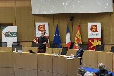 Photo de François Forget lors de sa conférence à Rouen - Agrandir l'image 6 sur 12, fenêtre modale