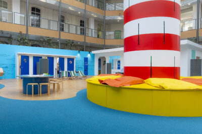 Photo de l'espace plage de l'exposition "Océan, Une plongée insolite en Normandie" - Agrandir l'image 3 sur 6, fenêtre modale