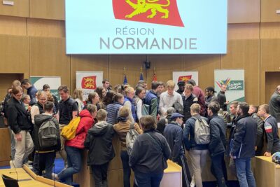 Agrandir l'image 2 sur 12, fenêtre modale