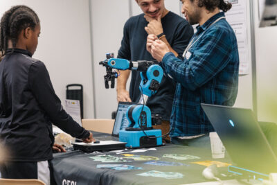 Photo d'une animation lors de la Fête de la Science 2024 - Agrandir l'image 30 sur 30, fenêtre modale