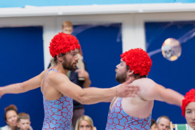 photo de deux danseur qui dansent  - Agrandir l'image 10 sur 12, fenêtre modale
